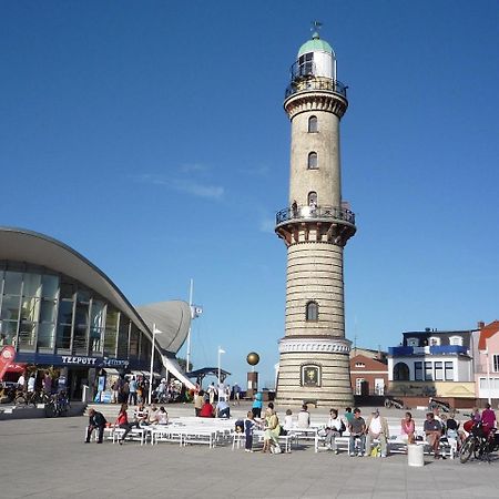 Sonnendeck, Direkt Am Leuchtturm Apartment รอสต็อค ภายนอก รูปภาพ