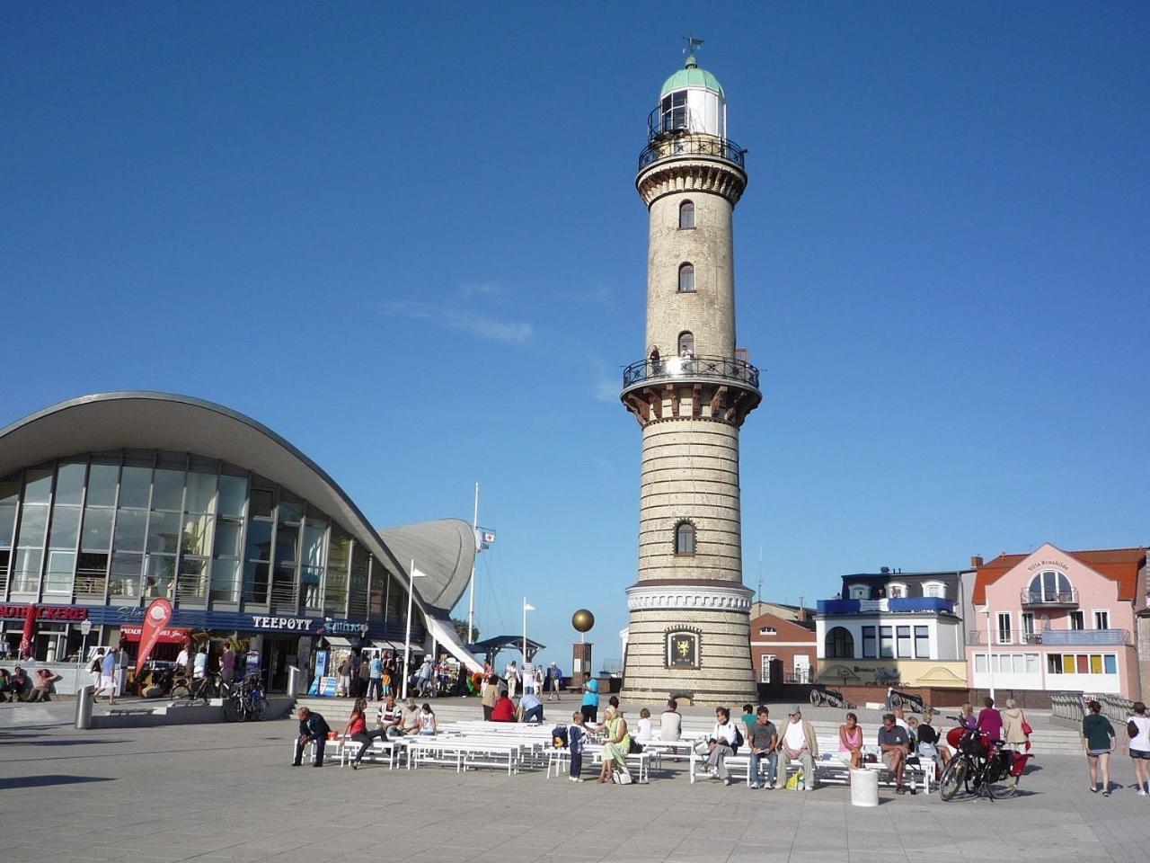 Sonnendeck, Direkt Am Leuchtturm Apartment รอสต็อค ภายนอก รูปภาพ
